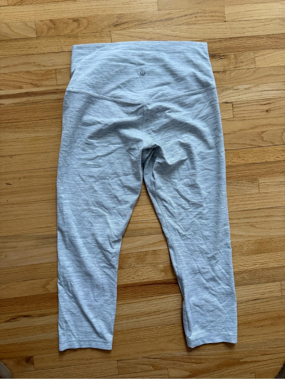 Size 10 Lululemon align cropped leggings - light grey - brand new